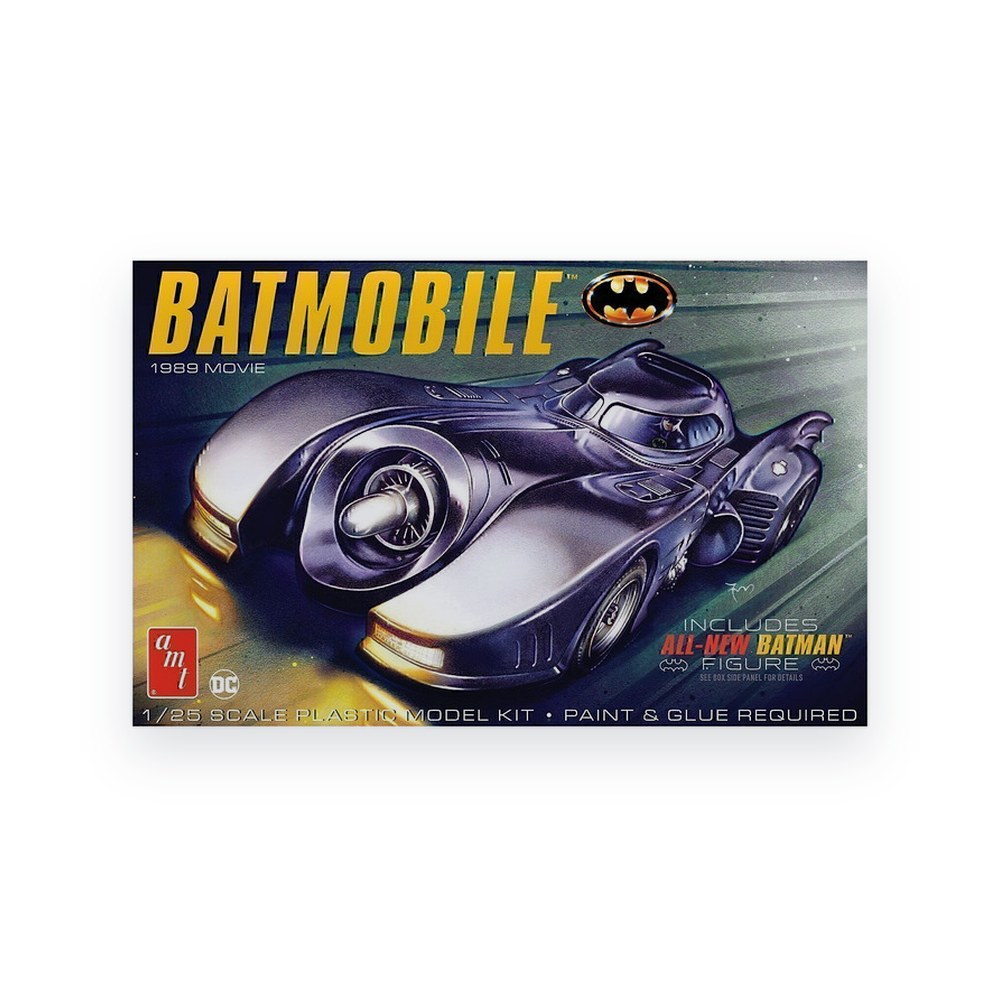 AMT 1989 Batmobile w/Seated Batman Figure Plastic Model Kit