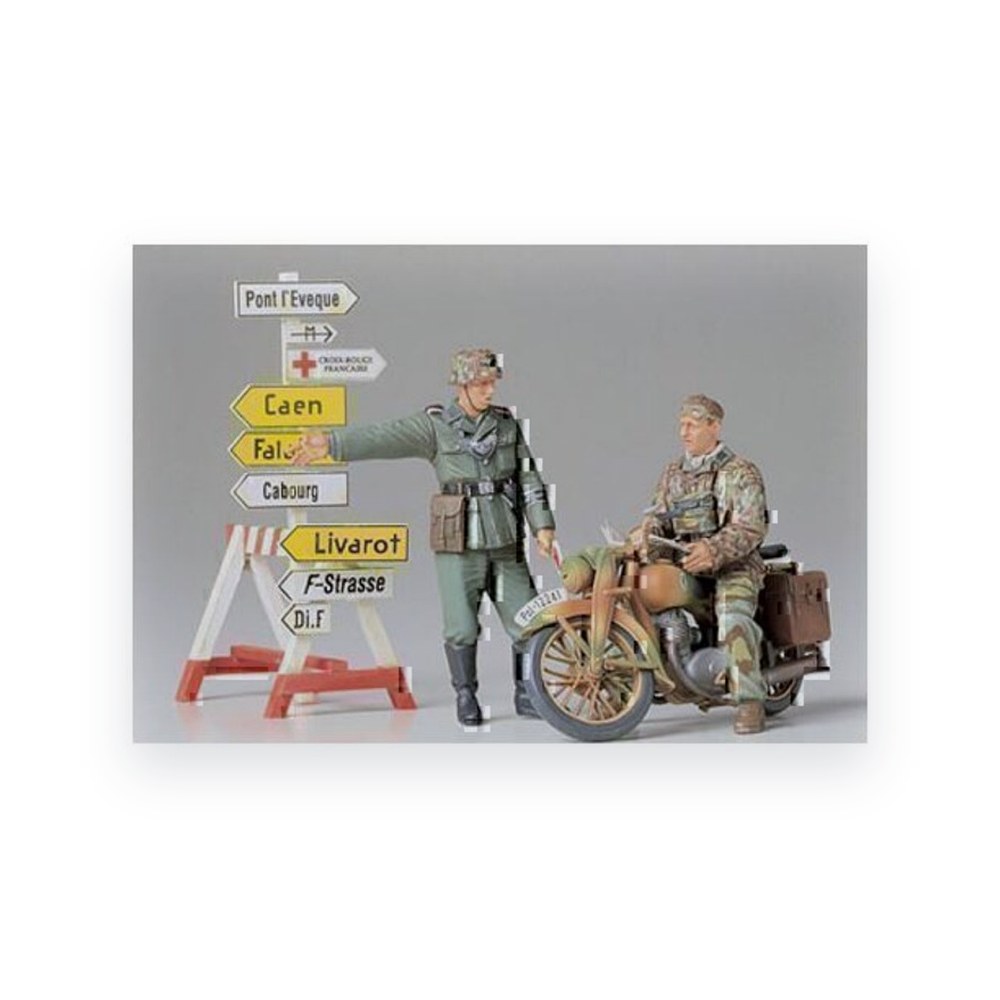 Tamiya 1/35 German Motorcycle Orderly Set, Model Kit