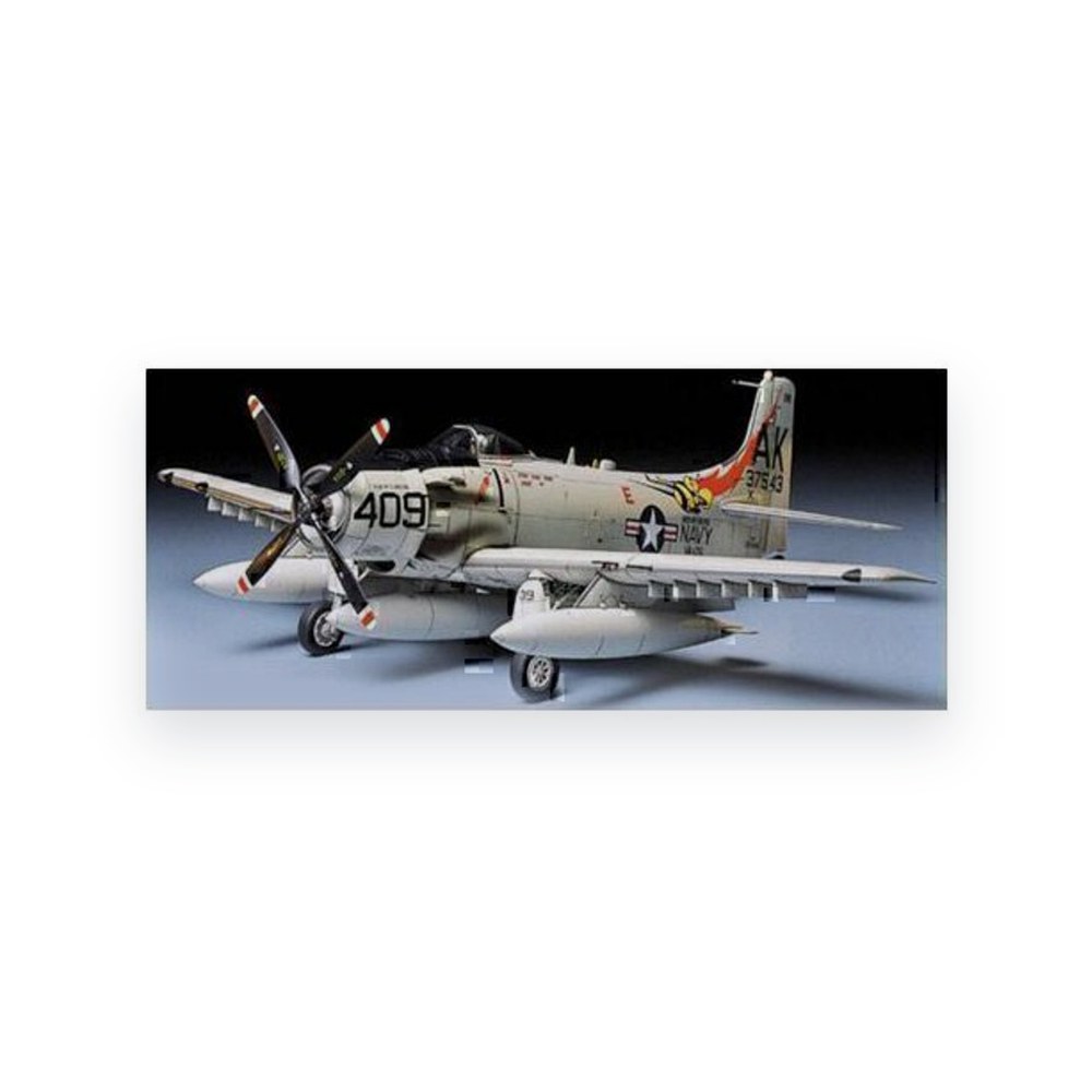 Tamiya A1h Skyraider Usn, 1/48 Plastic Model