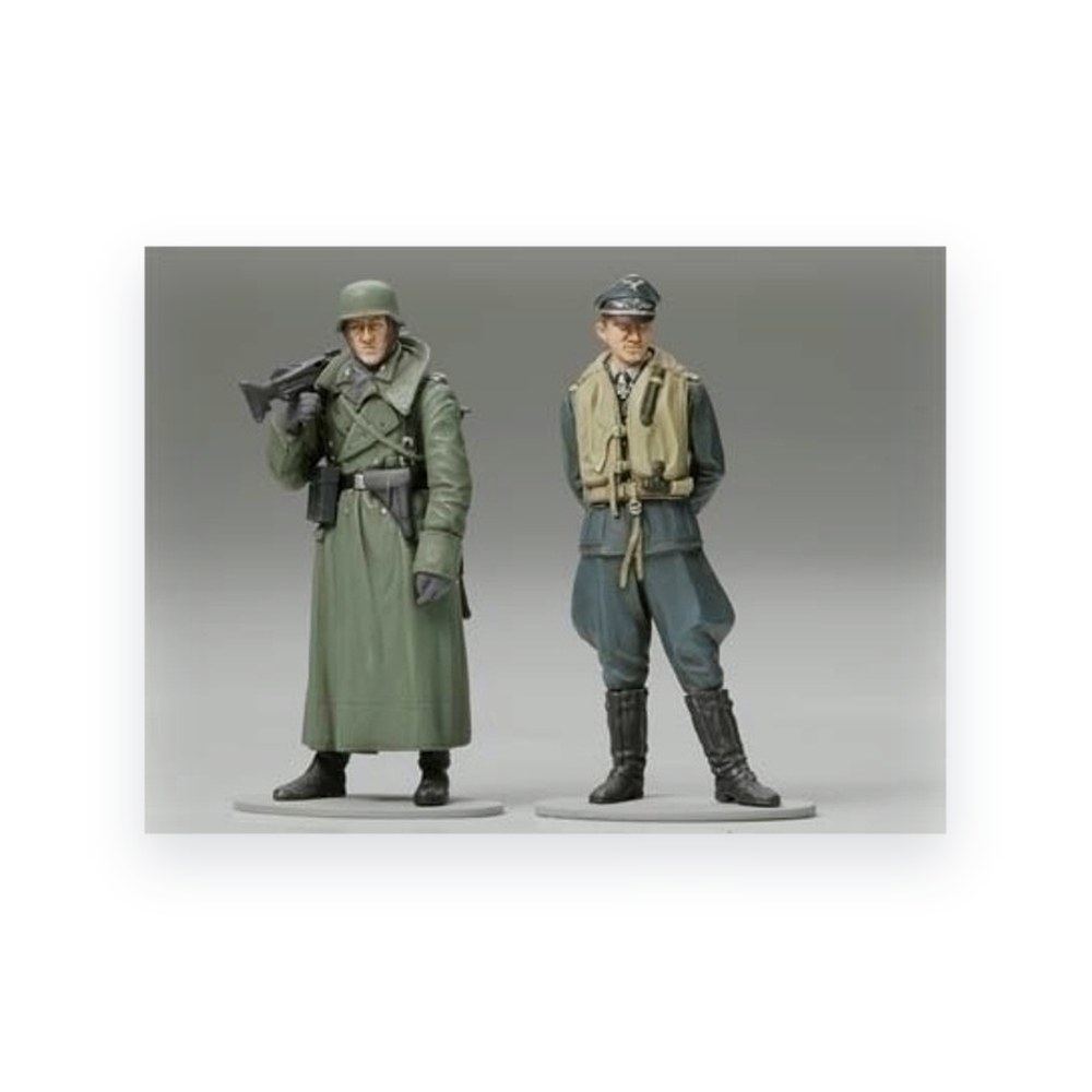 Tamiya 1/35 WWII German Gunner and Luftwaffe Ace Pilot Figures, Plastic Mo