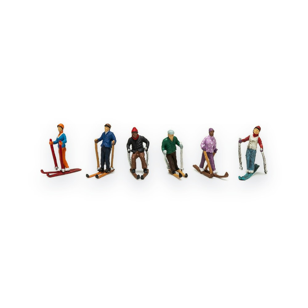 Woodland Scenics N Scale Figures, Snow Skiers