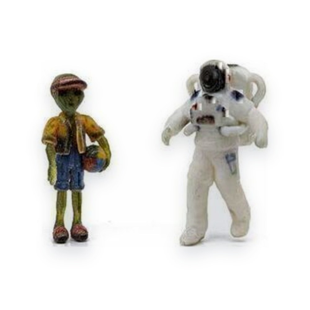Woodland Scenics O Scale Figures, Cosmic Travelers ? 2 Pk