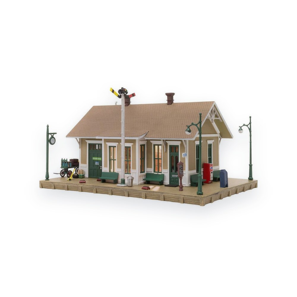 Woodland Scenics HO Scale Danbury Depot, Built-Up