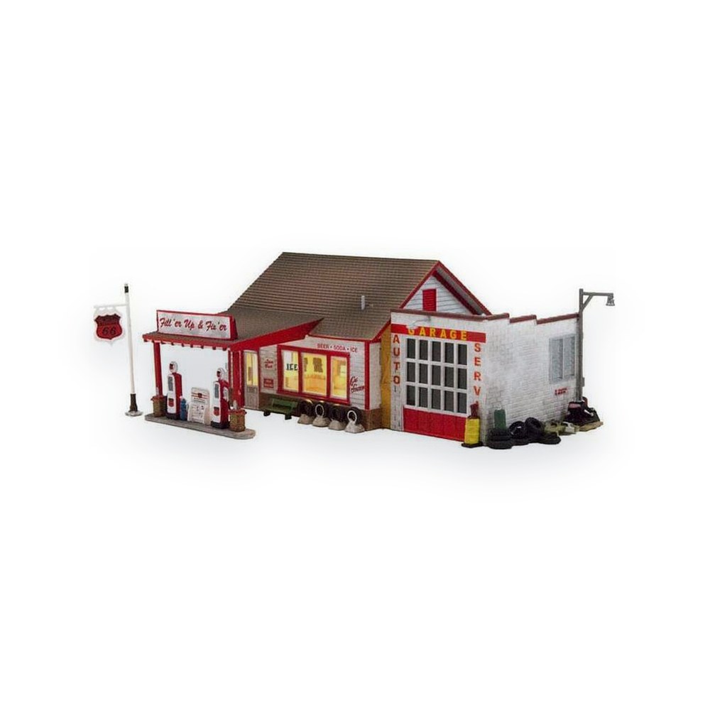 Woodland Scenics HO Scale Fill 'er Up and Fix 'er, Built-Up