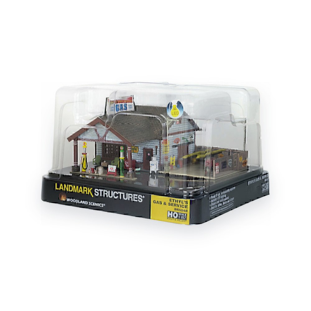Woodland Scenics HO Scale Ethyl's Gas & Service, Built-Up