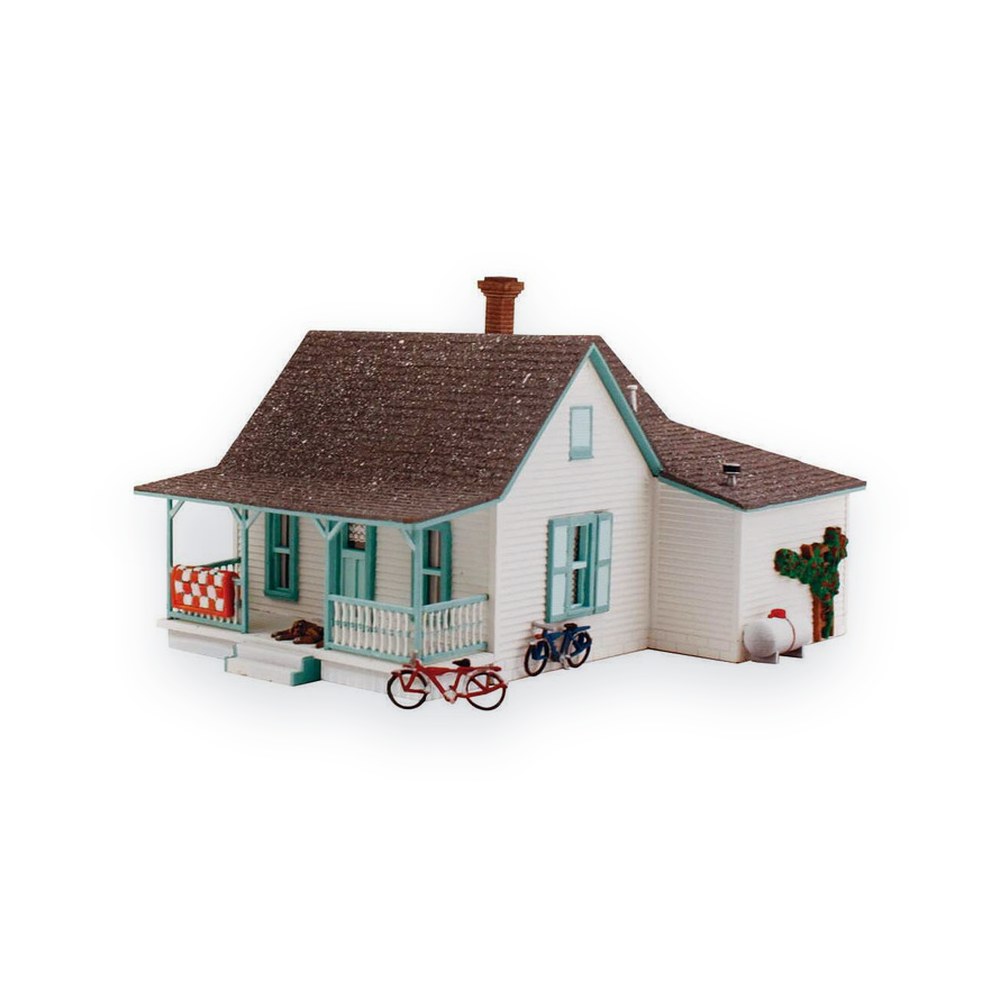 Woodland Scenics N Scale Pre-Fab Country Cottage Kit